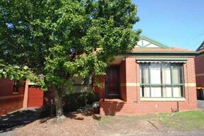 Exterior - Mount Waverley Townhouses (Mount Waverley)
