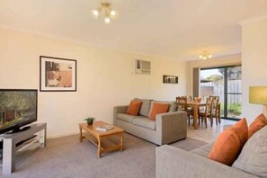 Room - Mount Waverley Townhouses (Mount Waverley)