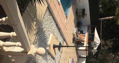 Villa Susan con piscina privada ja poreallas Gandiassa
