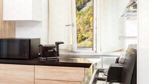 Private kitchen - Apartment ski-in/ski-out  in front of Valtournenche gondola with private garage (Valtournenche)