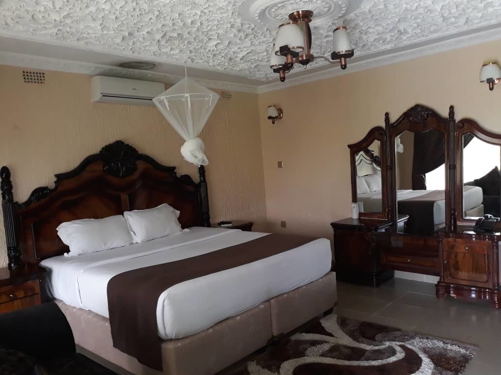 ميني بار ومكتب وأسرّة أطفال/رضّع (مجانًا) وأسرّة قابلة للطي