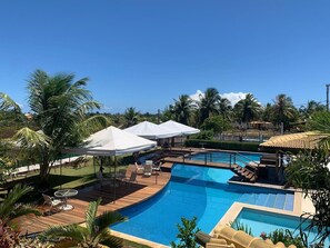 حمّام سباحة خارجي