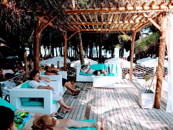 Terrace/patio - Great apartment in the Cartier beach of the future 2 Bedrooms, with pool (Vicente Pinzon)