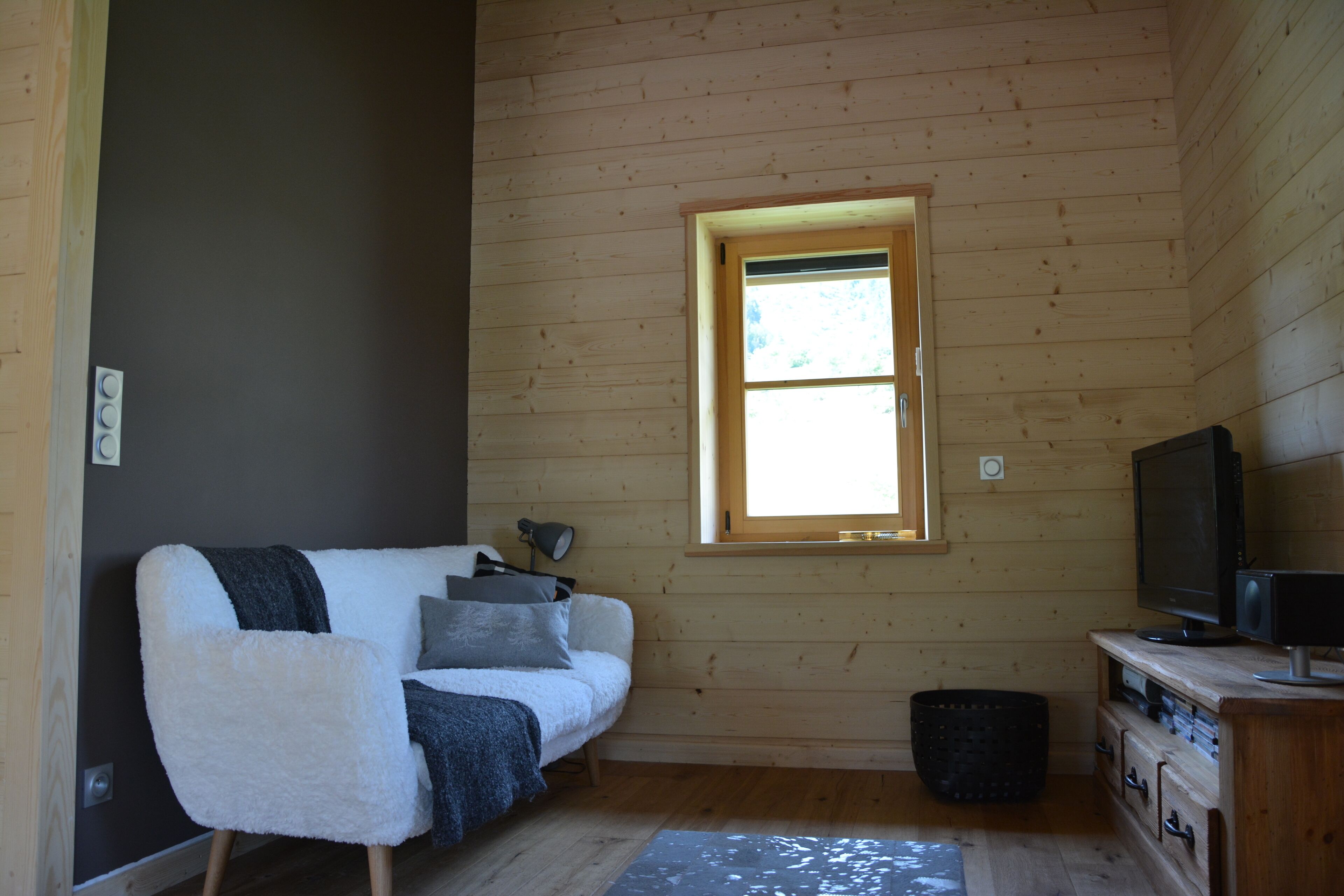 Chalet Contemporain Et Authentique, Dans Le Village De Monétier Les Bains - Névache