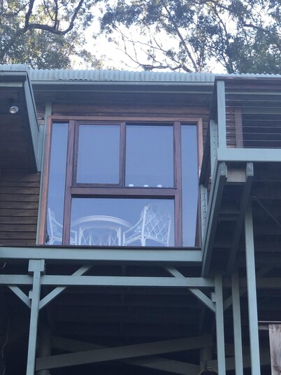 Litttle House on the Hill- Hawkesbury River Views -Overlooking National Park.