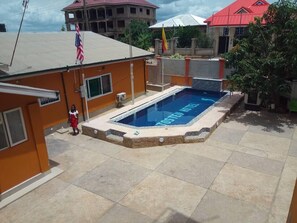 Outdoor dining - Jostev Hotel (Kumasi)