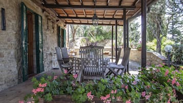 Exclusive Apartment, 2 Bedrooms, Non Smoking, Hill View (Gerani) | Terrace/patio