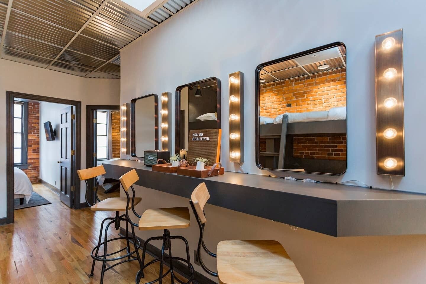 4 bedrooms, desk, iron/ironing board, free WiFi