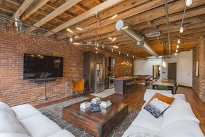 Smart TV, books, stereo, printers