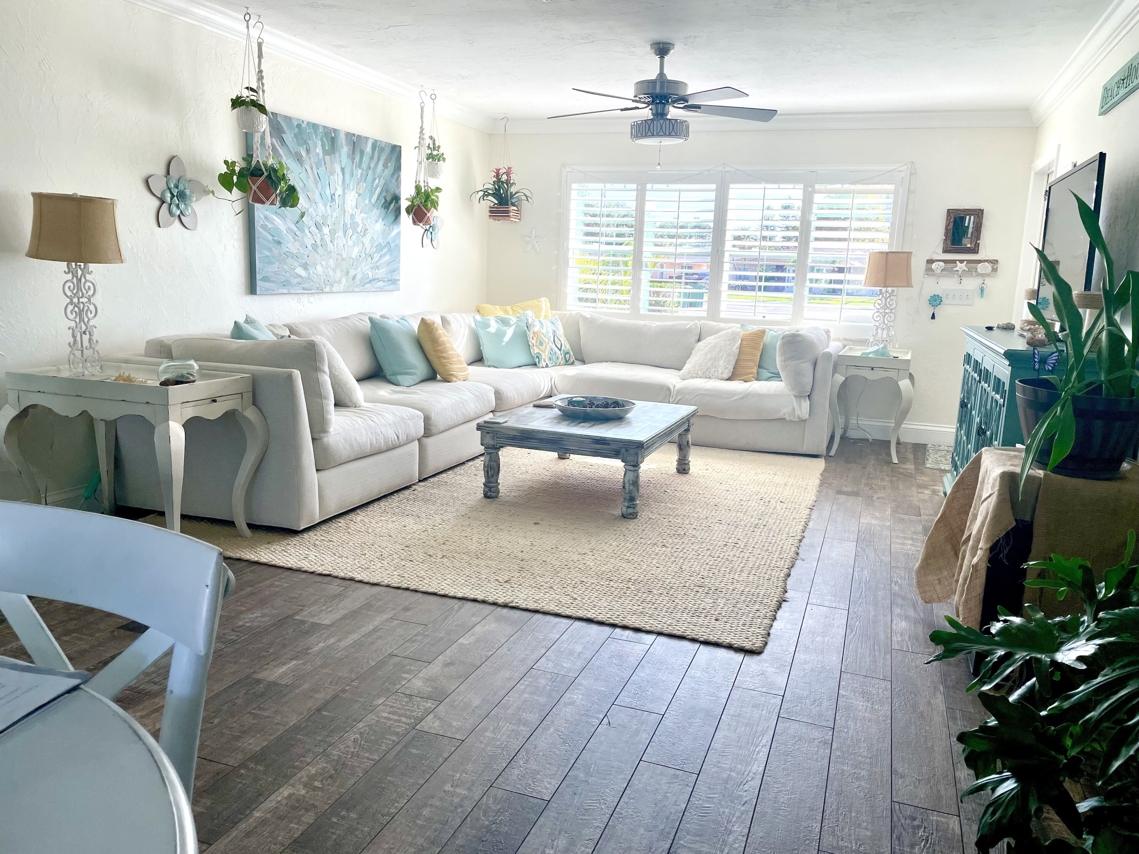 One-bedroom Pool Home Kitchen  Share with PRIVACY and Coastal Vibes