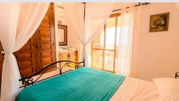 5 Schlafzimmer, Zimmersafe, Bügeleisen/Bügelbrett, WLAN