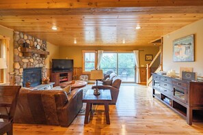 TV connectée, cheminée