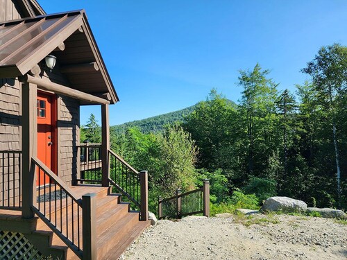 Sleeps 19, A/C, Fire Pit, Hot Tub, Deck, Grill, Swimming Nearby!