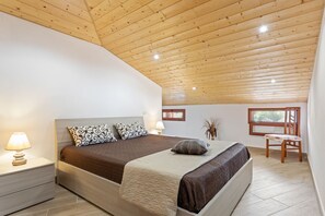 3 Schlafzimmer, Zimmersafe, Bügeleisen/Bügelbrett, WLAN