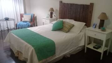 Family Cottage, Multiple Beds, Accessible, Non Smoking | Bed sheets