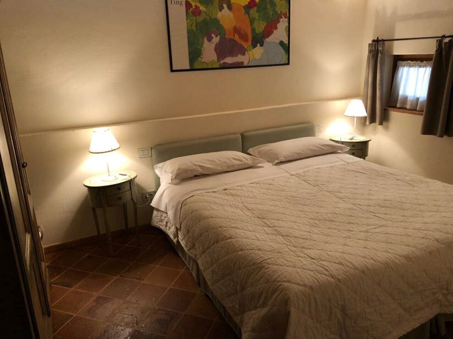 4 bedrooms, in-room safe, iron/ironing board, WiFi (free)