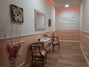 Hallway - Il Sorriso (Florence)
