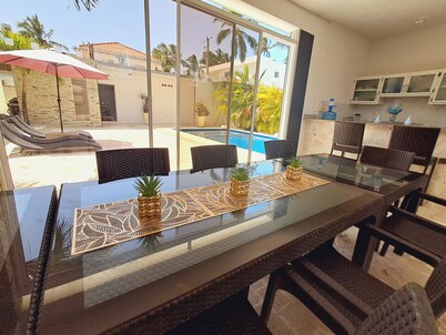 Stunning Beachside Villa with 6 BR & Pool. Perfect for groups. Just enjoy it!