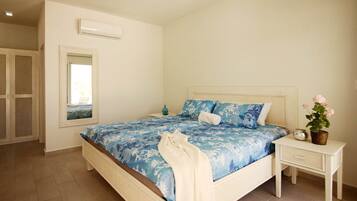 6 bedrooms, in-room safe, free WiFi, bed sheets
