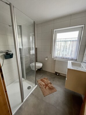 Hair dryer, soap - Holiday house starfish, only 2km to the North Sea, very child-friendly  (Hamswehrum)