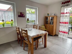 تناول الطعام