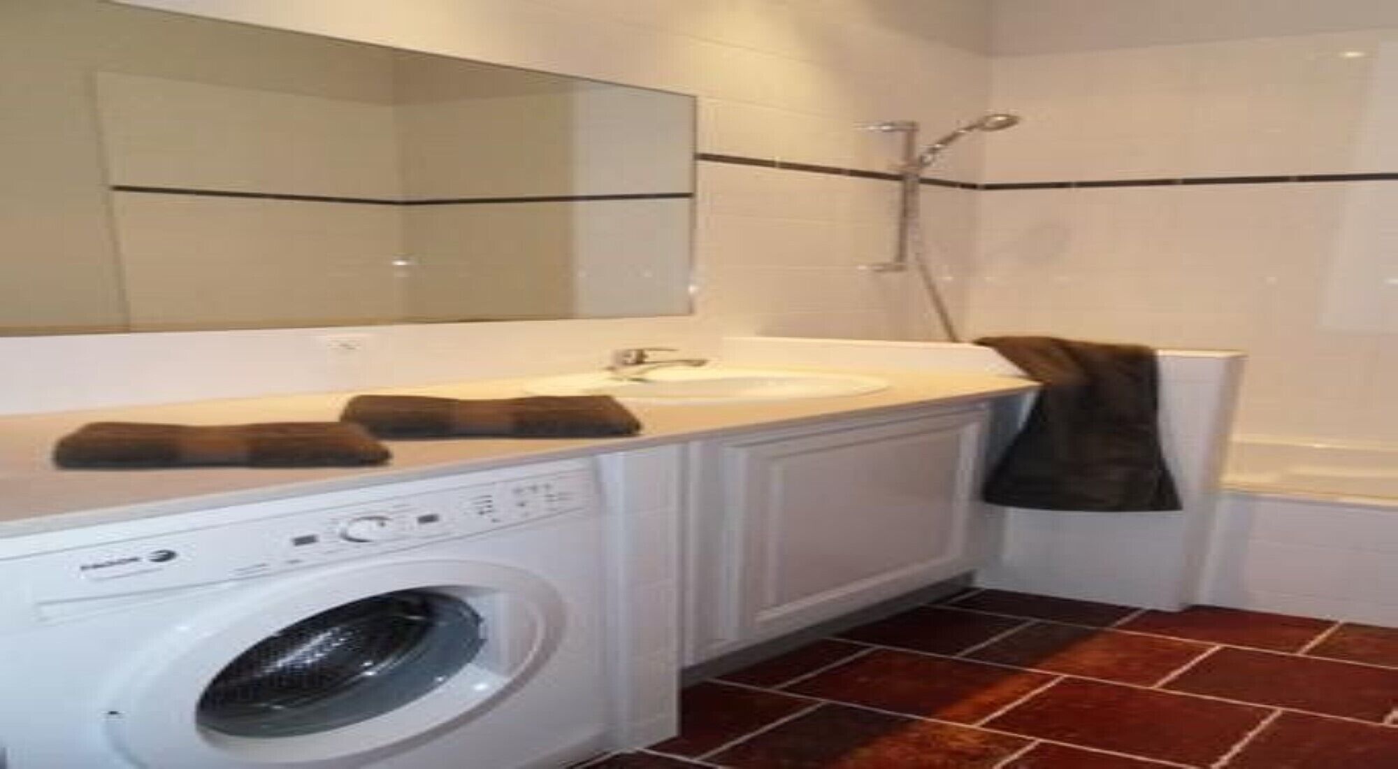 Gite Arranged In A Former Wine Cellar Overlooking The Canal Du Midi