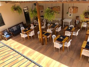 Tägliches inbegriffenes Frühstücksbuffet