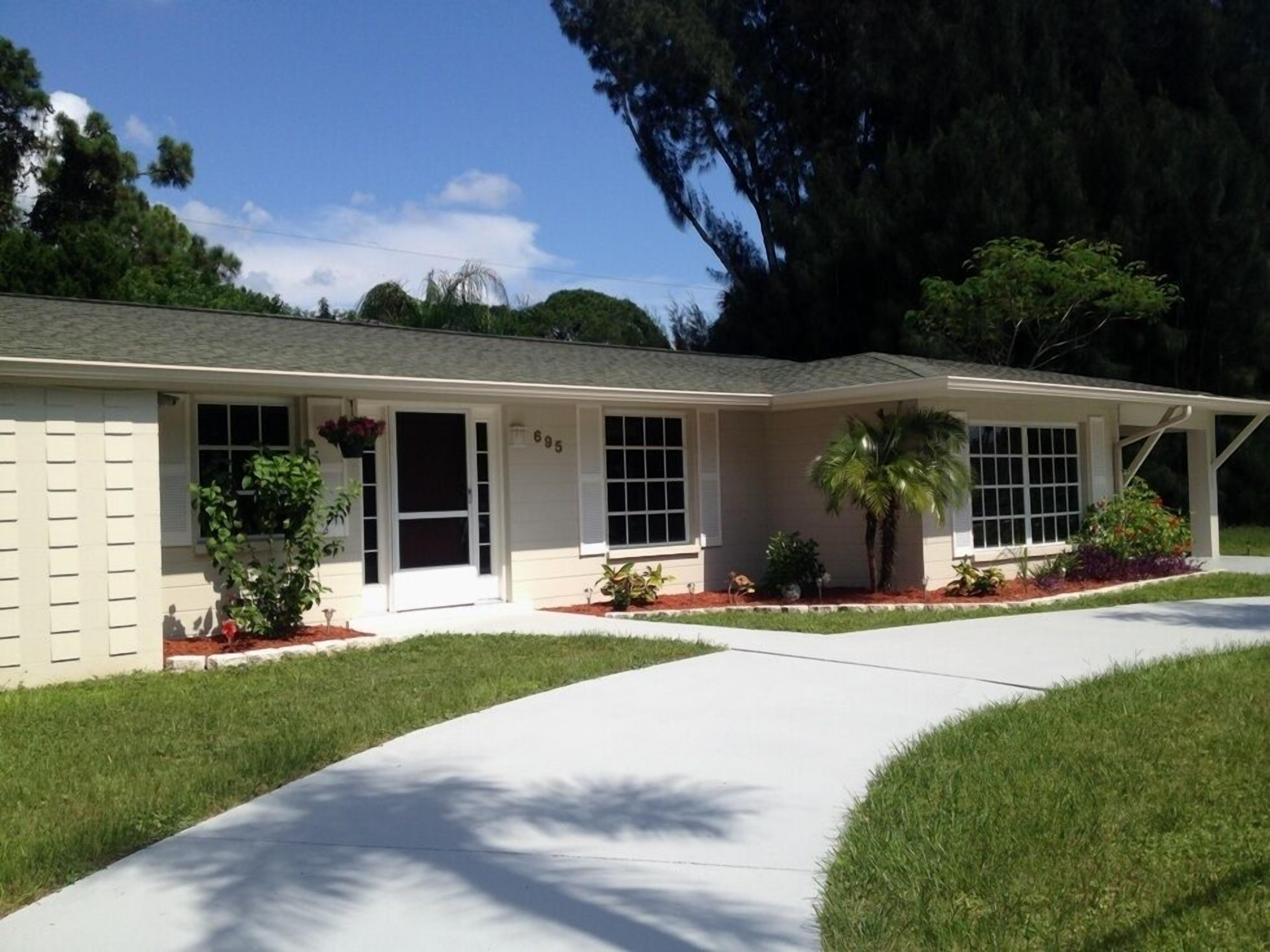 Vacation Home on Alligator Drive !