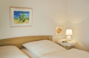 2 Schlafzimmer, BĂŒgeleisen/BĂŒgelbrett, WLAN, BettwĂ€sche