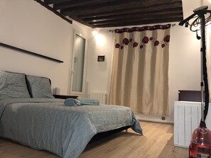 1 chambre, fer et planche Ă repasser, accĂšs Internet, draps fournis