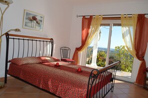 3 Schlafzimmer, Bügeleisen/Bügelbrett, Reisekinderbett, kostenloses WLAN