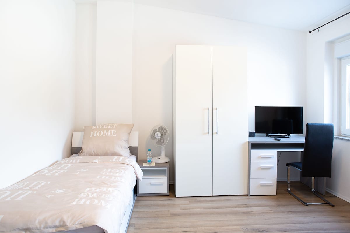 Business Apartment, 3 Bedrooms | Desk, blackout curtains, soundproofing, iron/ironing board