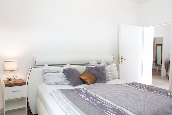 Appartement Deluxe, 3 chambres | Bureau, rideaux d’obscurcissement, système d’insonorisation
