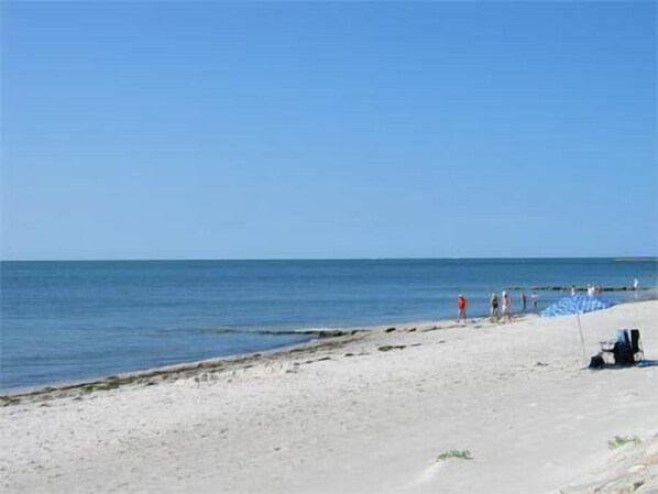 靠近海滩