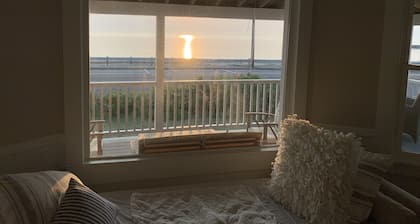 Ocean Front - panoraamanäkymät - Kävele rannalle ja kaupunkiin!