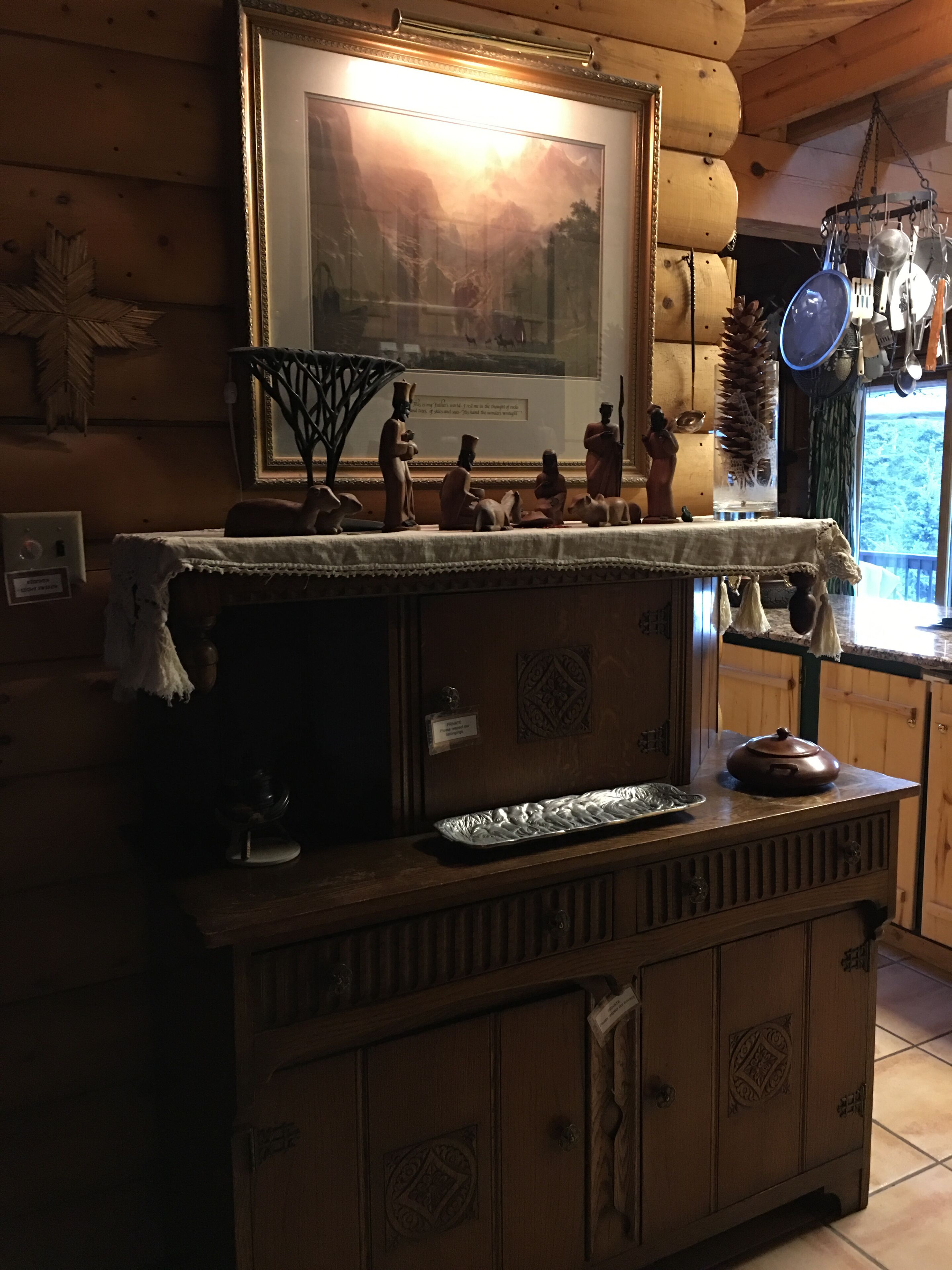 Livin Hi SAFARI LODGE. Log home full of animal mounts from around the world. 