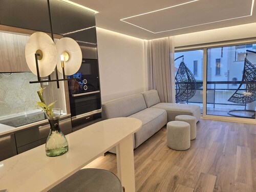 Caparica Luxury Apartment by HOST-POINT