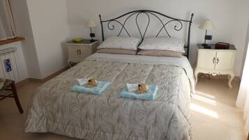 2 sovrum, strykjÀrn/strykbrÀda, gratis wi-fi och sÀngklÀder