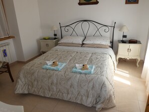 2 bedrooms, iron/ironing board, free WiFi, bed sheets - Roccascalegna, Chieti (Roccascalegna)