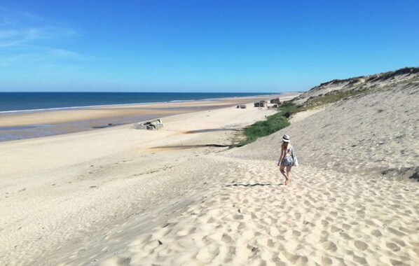 بالقرب من الشاطئ