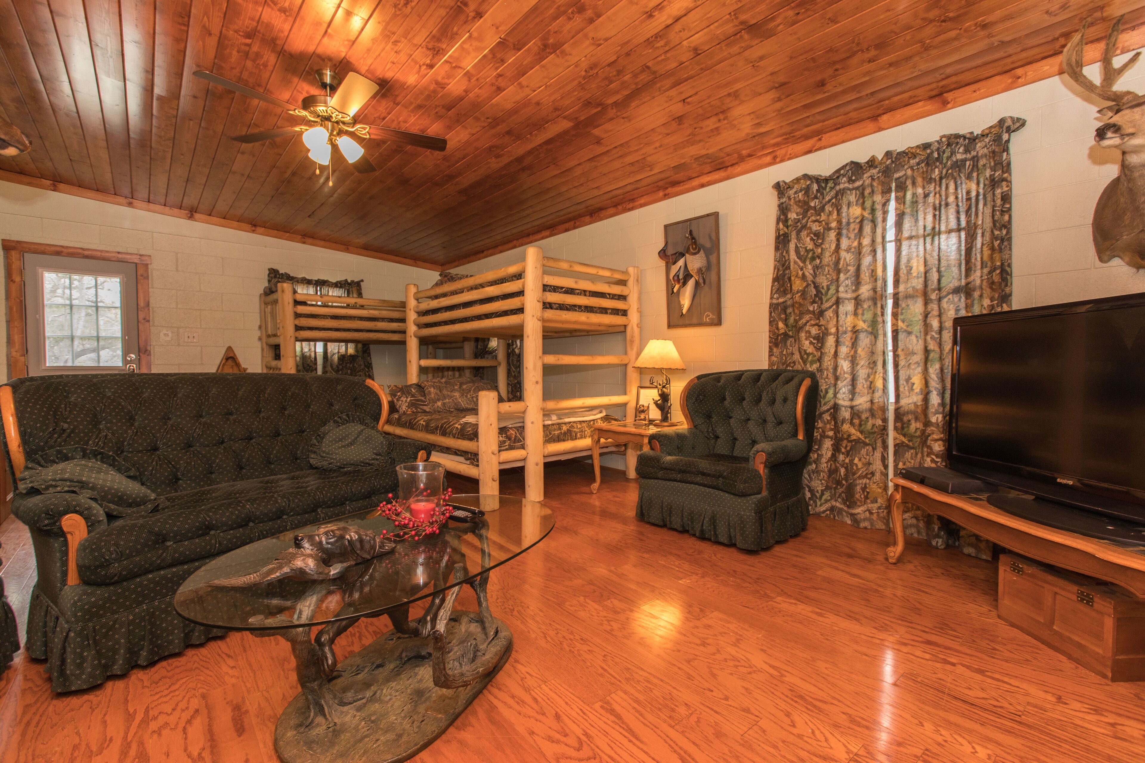 Comfortable & Fun 'Lake House #1'  Just Yards to Marina & Lake Access