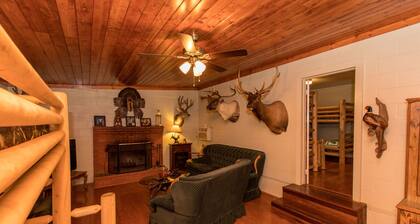 Comfortable & Fun 'Lake House #1' Just Yards to Marina & Lake Access