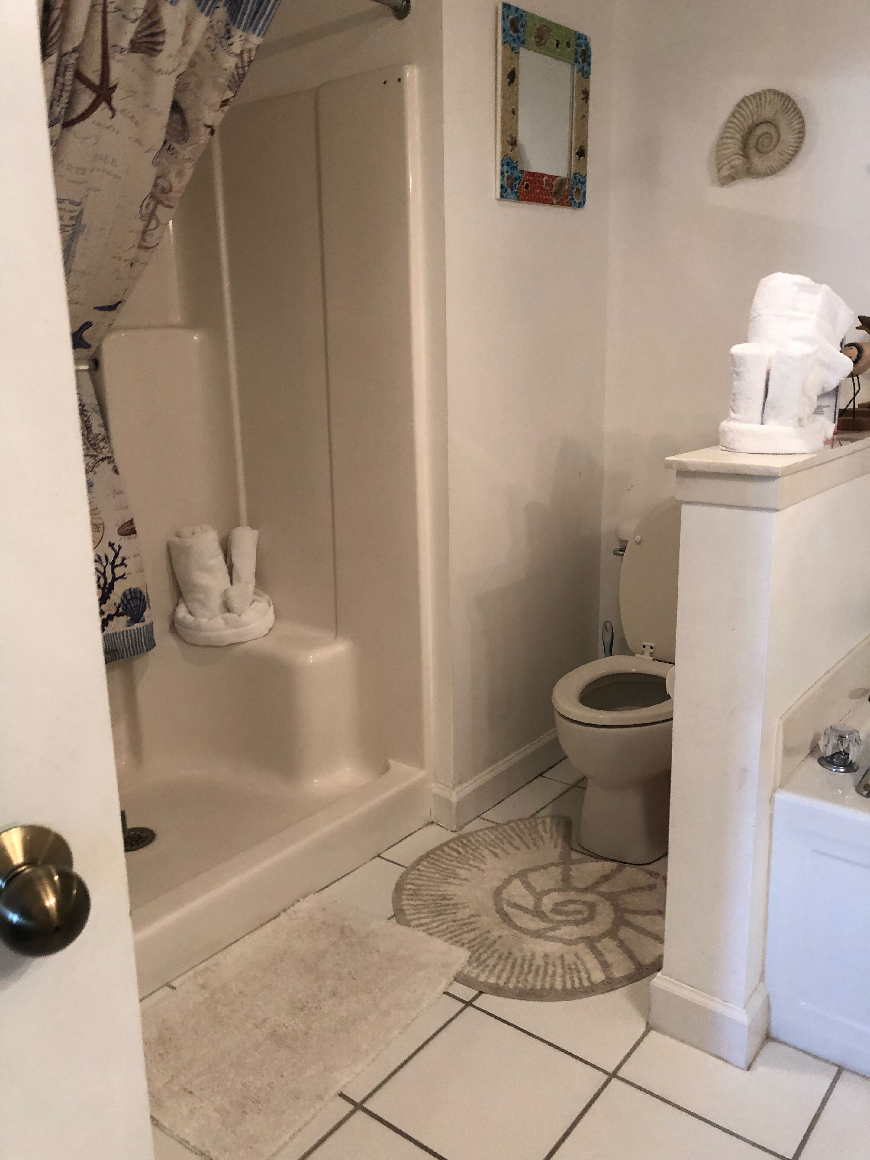 Unit 507, Luxury 2 Bedroom with Oceanview (side), Lazy River,Pool, and hot tub