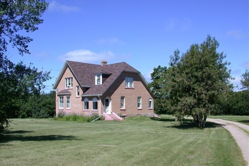 Beautiful 1921 brick and fieldstone Country Country ... The Tummel house