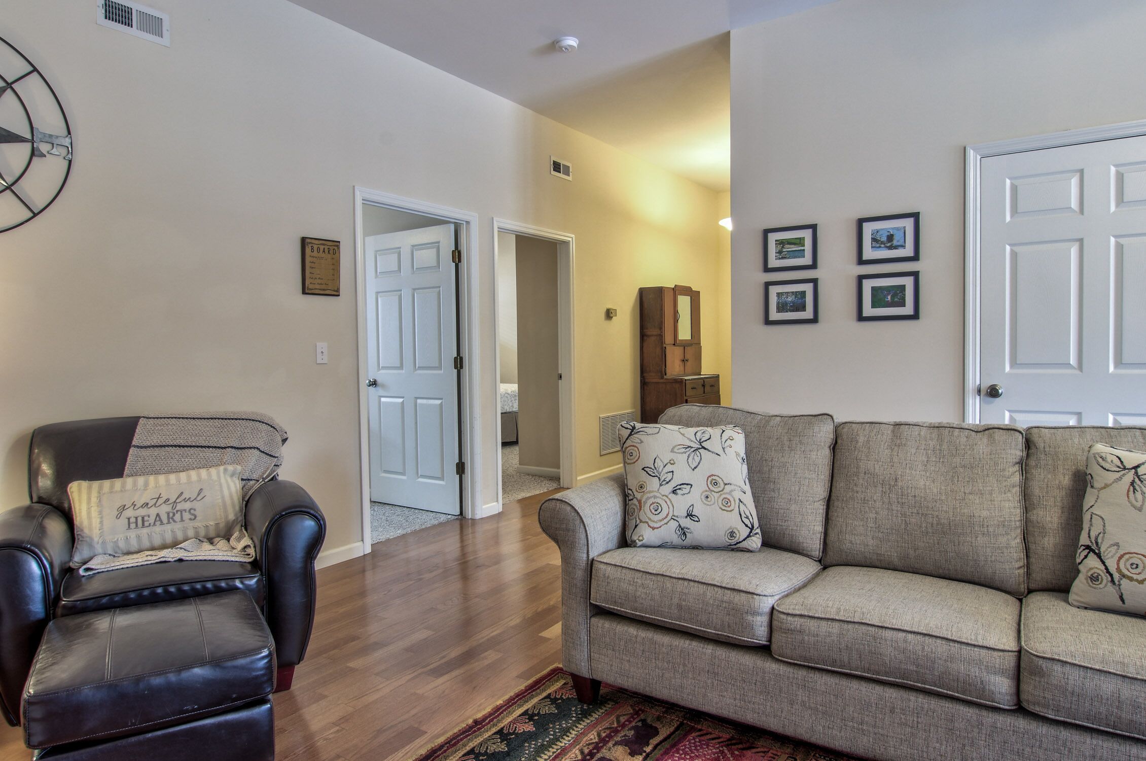 平面電視、壁爐