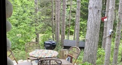 Encantada Lakeside casa de campo situada en los jardines perennes