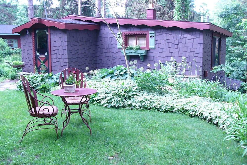 Sleeping Bear Dunes Airbnb & Cheap Cabin Rentals from 135 AirCabins