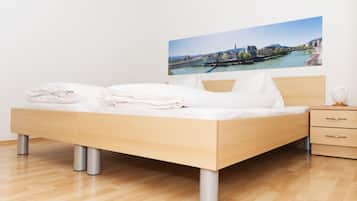 Classic-Apartment, Mehrere Betten, Nichtraucher, Gartenblick | 1 Schlafzimmer, Zimmersafe, kostenloses WLAN, Bettwäsche