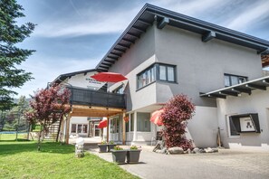 Front of property - Aktiv Apartments (Villach)