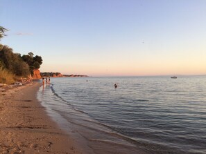Beach - Platanos seaside apartment (Nea Propontida)